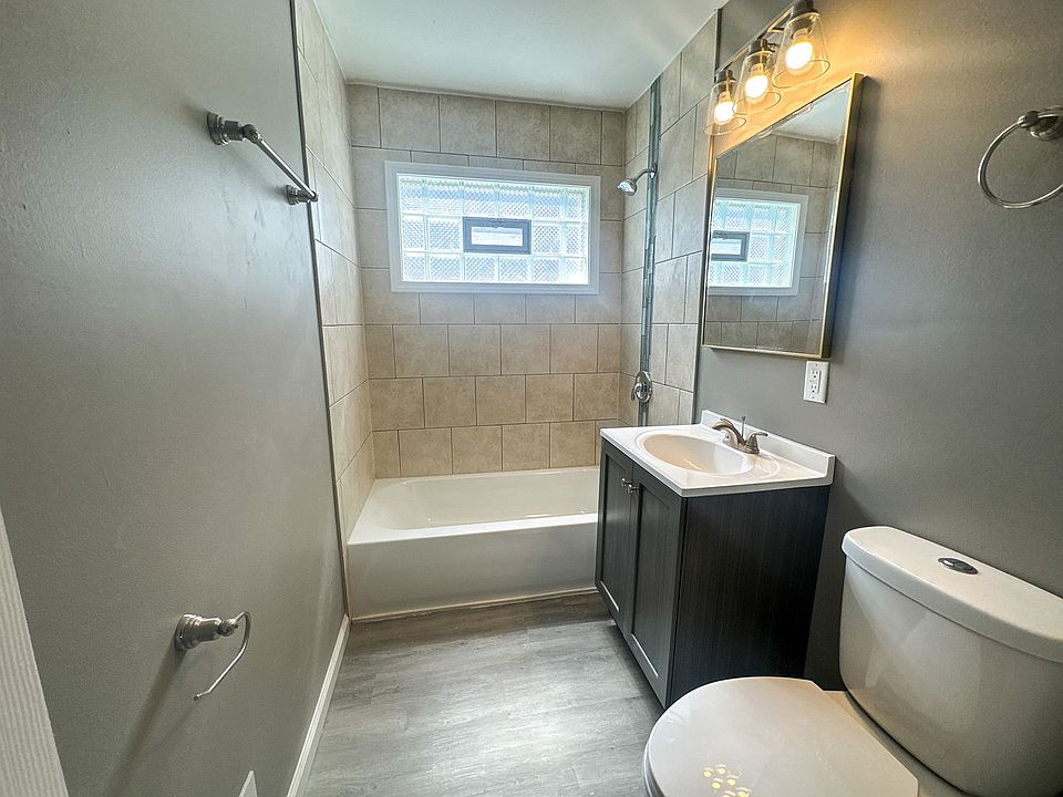 1st image of 5760-5762 N 99th St