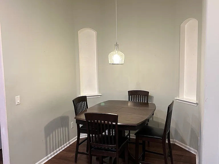 2037 Chaucer Ln — Photo 21