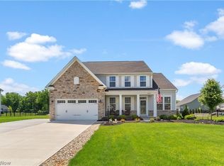 38895 Briar Lakes Dr, Avon, OH 44011