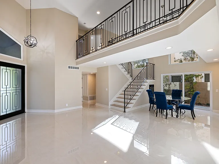 24675 Vista Cerritos — Photo 6