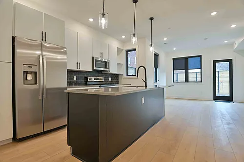 2641 4th St NE #2 Photo 1