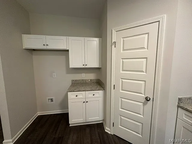 444 Country Club Dr — Photo 9