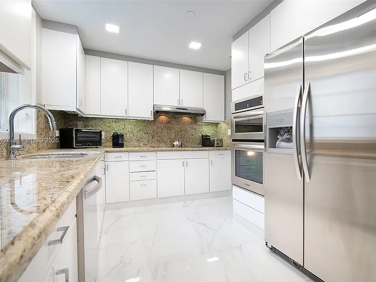 19211 Fisher Island Dr #19211 — Photo 10