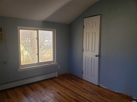 5th image of 621 Americus Ave