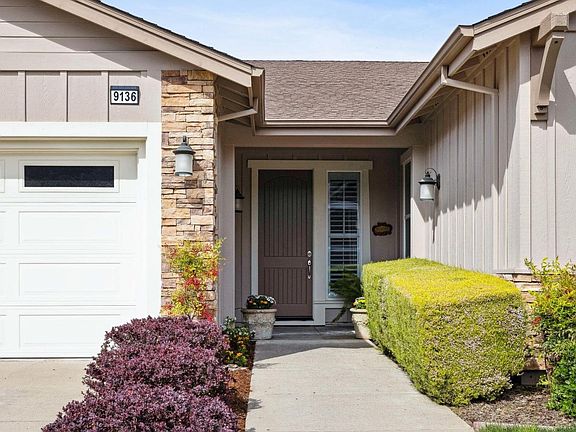 4th image of 9136 Oak Trail Circle
