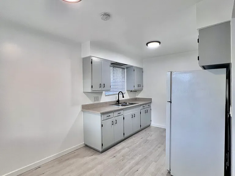 707 Grace St — Photo 4