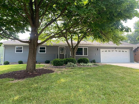 2nd image of 505 Woodview Ln