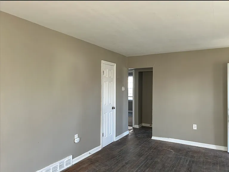 915 N Upland Ave — Photo 3