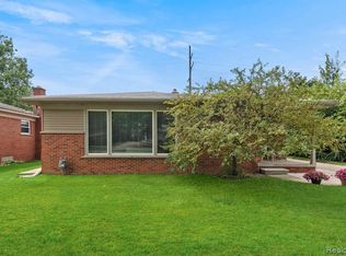 6537 Shadowlawn St, Dearborn Heights, MI 48127