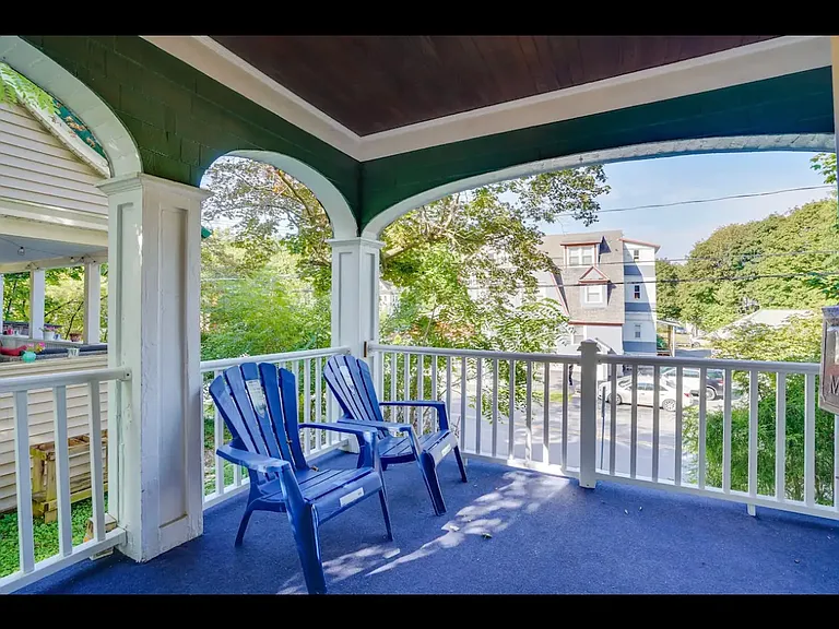 765 Westcott St — Photo 2