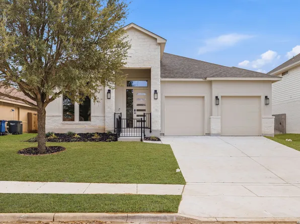 1751 Oakmont Cir, New Braunfels, TX 78132