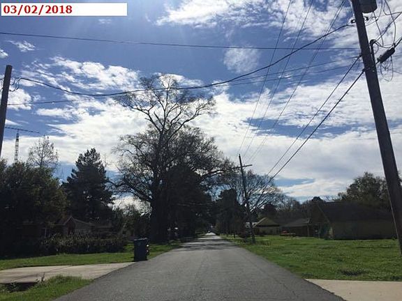 5th image of 905A W End Dr