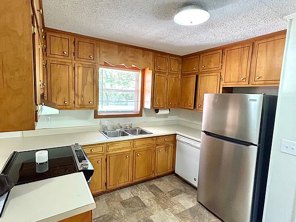5th image of 359 Wells Dr