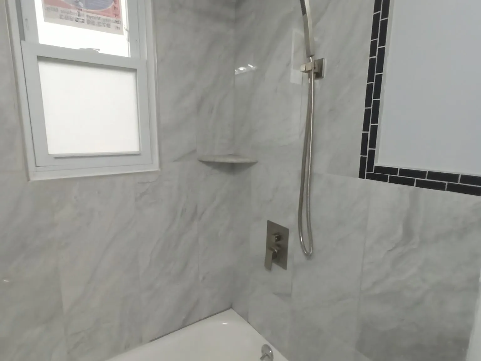 26 Caroline Ave — Photo 2