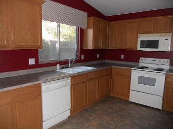 4th image of 826 E Tucci St