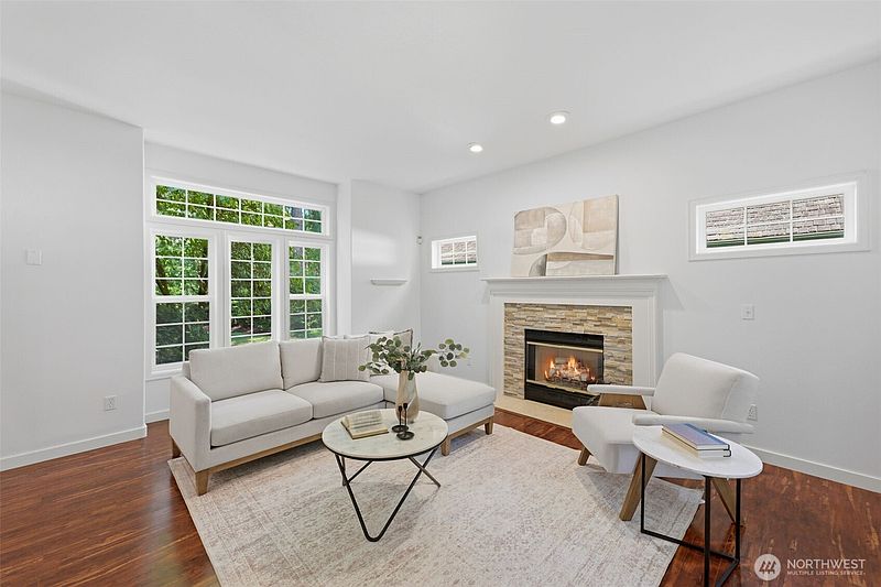 4th image of 4316 N Foxglove Drive