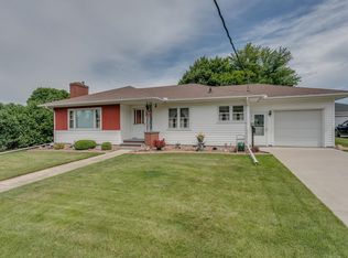 216 E 16th St, Kaukauna, WI 54130