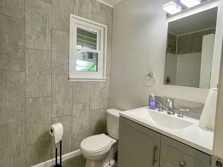 505 East Ave — Photo 20