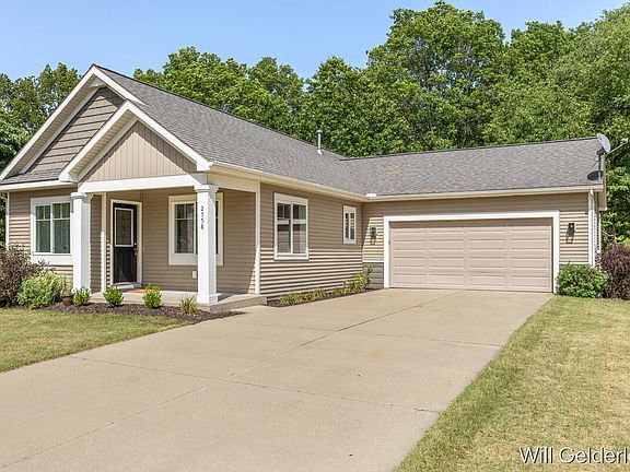 2nd image of 2758 Jacklyn Ct