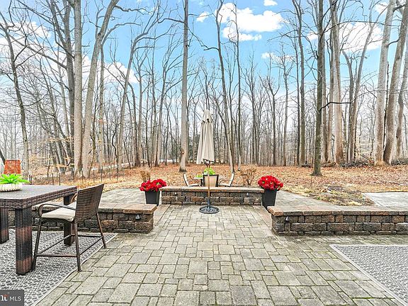 2nd image of 535 Webb Rd