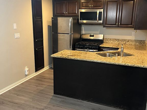 5th image of 40245 Harris Ln Unit 105