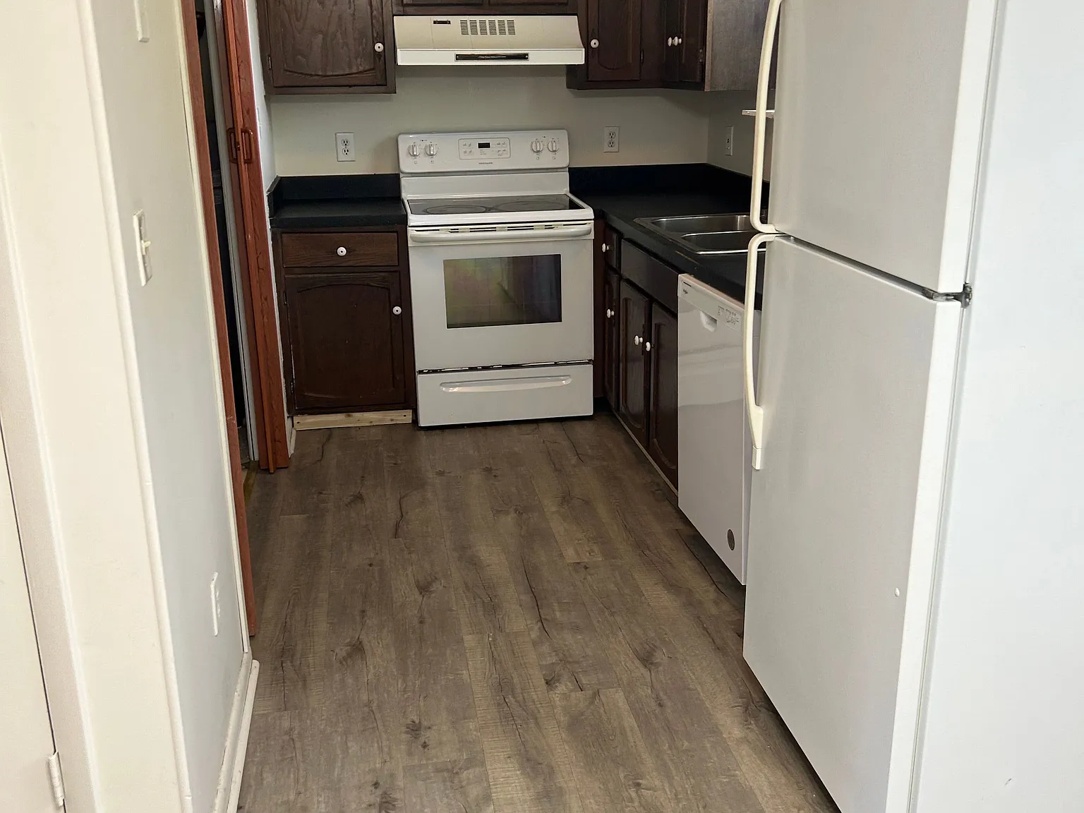 2 bed, 1.0 bath, 960 sqft, $950 — Photo 3