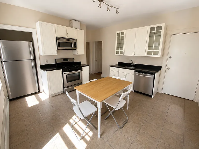 22 Armstrong St #2 — Photo 3