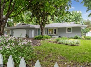 5445 Bryant St, Maple Plain, MN 55359