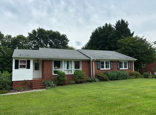 2904 McKinney St, Burlington, NC 27217