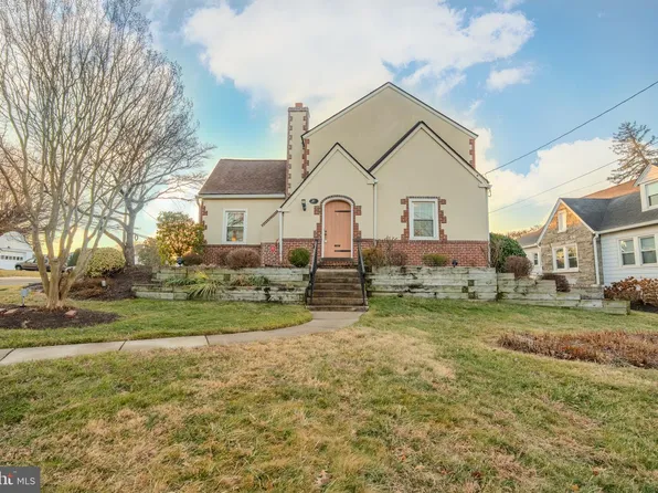 101 W Hillcrest Ave, Havertown, PA 19083