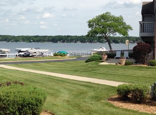1604 Westbank Cir, Delavan, WI 53115