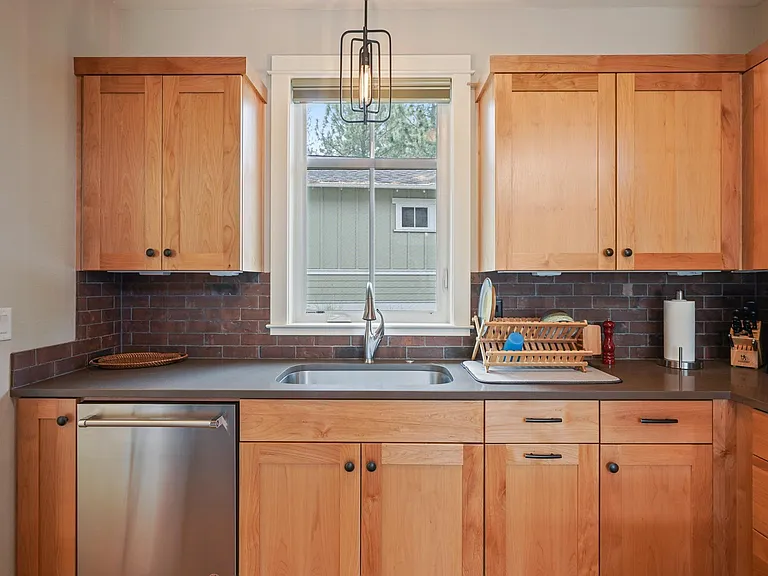2439 NW Drouillard Ave — Photo 9