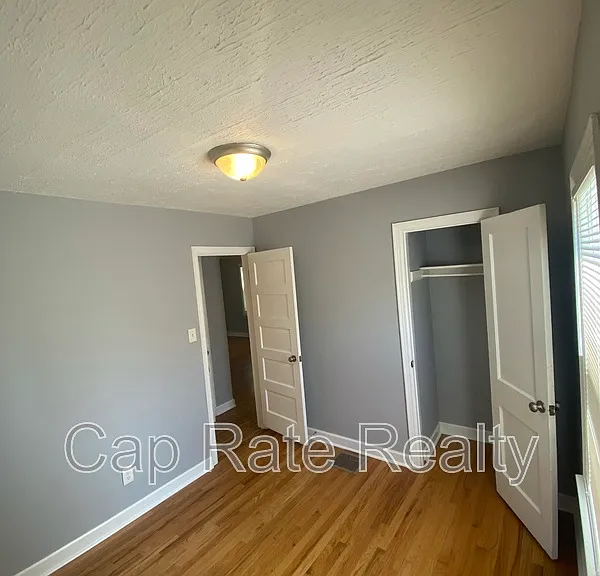 2299 Hamilton Ave — Photo 9