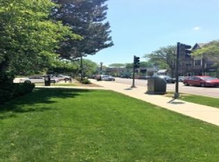 2129 Central St APT 1, Evanston, IL 60201