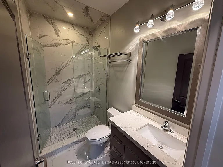 2548 Eglinton Ave W #3 — Photo 12