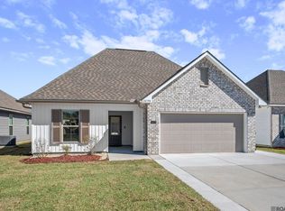 28390 Merrimack Dr, Denham Springs, LA 70726