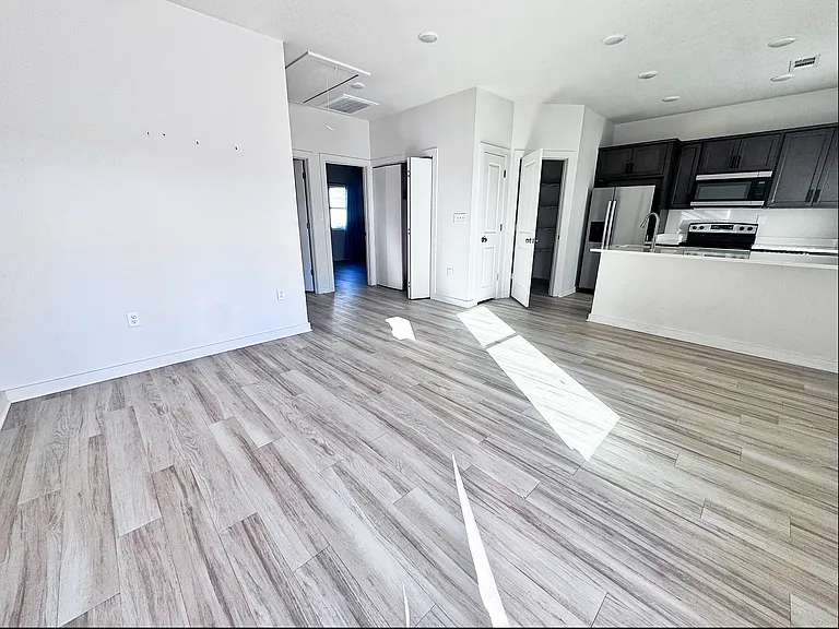 2105 Clark St #A — Photo 3