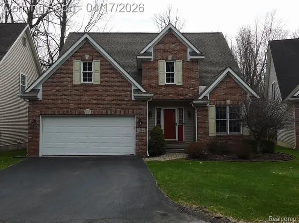 6144 Nature View Ct, Grand Blanc, MI 48439