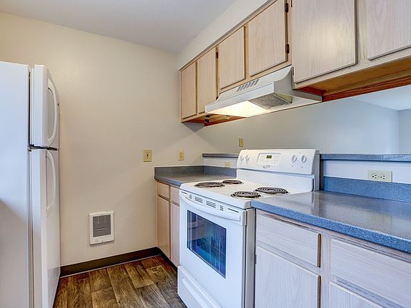 2nd image of 13334-13410 SE Division St #10