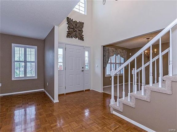 3rd image of 959 Millikin Dr