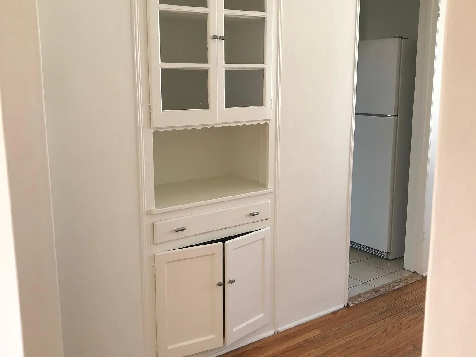 2 bed, 800 sqft, $2,325 — Photo 2