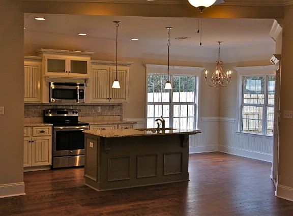 3rd image of 3983 Karaline Cir