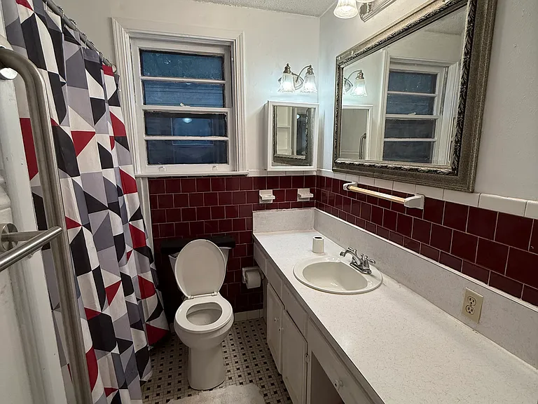 4678 Rosewood Dr — Photo 7