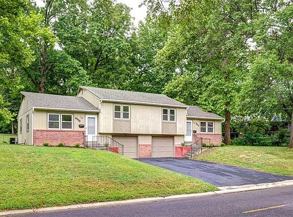 3rd image of 8334 Lowell Ave