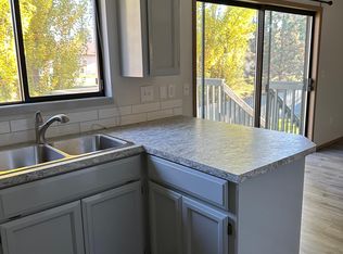 10003 N Stevens Ln, Spokane, WA 99218