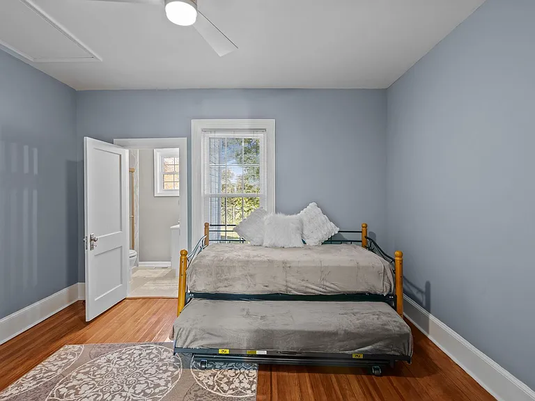 110 N Church St — Photo 18