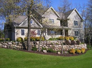 1125 Saratoga Ln, Lake Geneva, WI