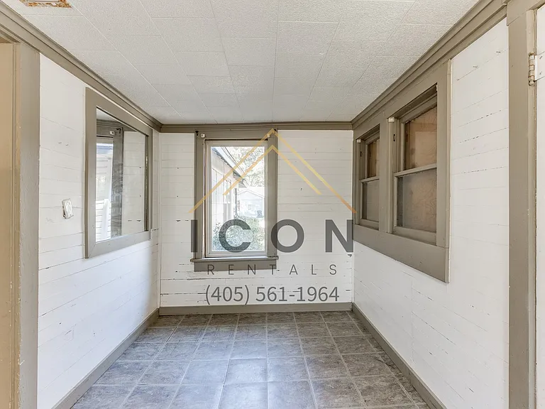 4802 N College Ave — Photo 16
