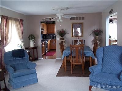 5th image of 19118 Theresa Blvd #32