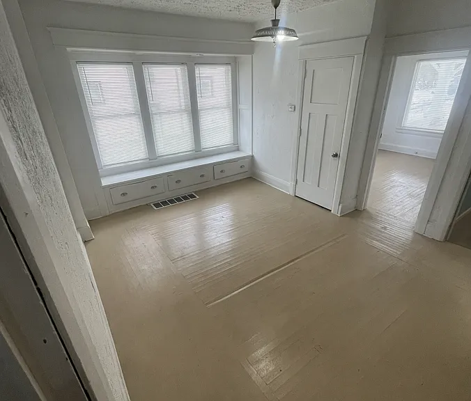 399 W Warren Ave #1 — Photo 8